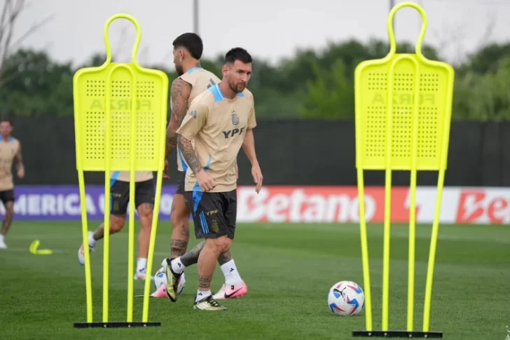 Scaloni mantiene la incógnita sobre el posible equipo