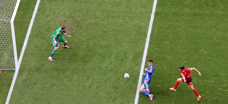 DCC300624-023F05-728x333