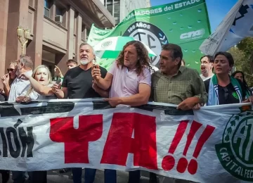 El Gobierno despedirá cerca de 5 mil empleados públicos para profundizar el ajuste del Estado El Gobierno despedirá cerca de 5 mil empleados públicos para profundizar el ajuste del Estado