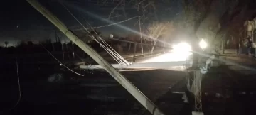 Los daños que dejó el viento Zonda en San Juan: Bomberos debió intervenir en 45 incendios, la mayoría de pasturas Los daños que dejó el viento Zonda en San Juan: Bomberos debió intervenir en 45 incendios, la mayoría de pasturas