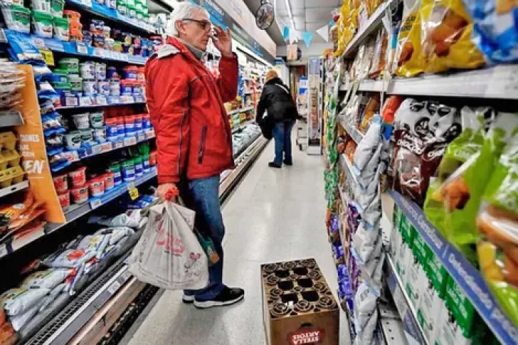 La inflación interanual marcó en mayo su primera baja en casi un año