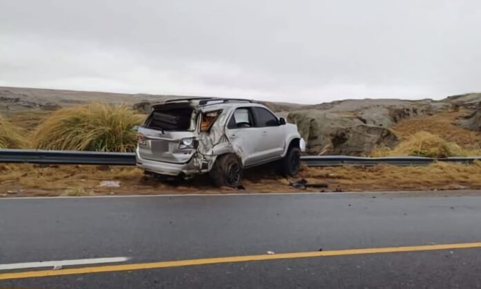 Una familia sanjuanina volcó en Altas Cumbres y se salvó de milagro