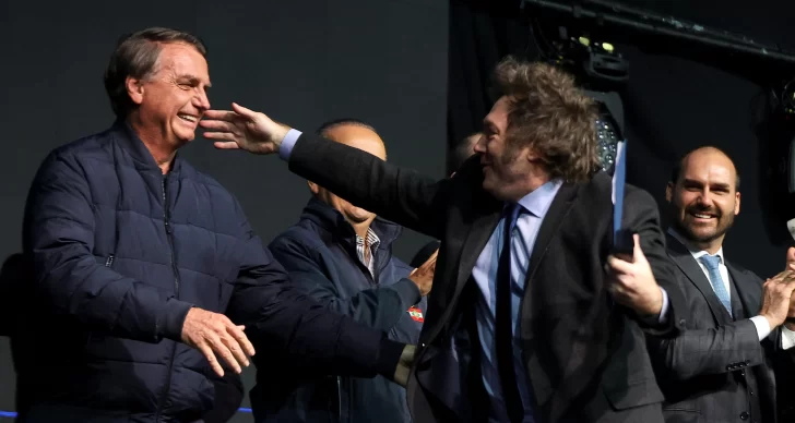 En Brasil, Milei criticó al socialismo y dijo que Bolsonaro sufre “persecución” En Brasil, Milei criticó al socialismo y dijo que Bolsonaro sufre “persecución”