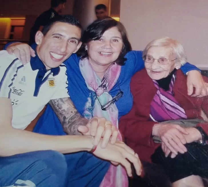 El recuerdo de la familia que alojó a Di María en San Juan: “Ángel todavía guarda una carta nuestra” El recuerdo de la familia que alojó a Di María en San Juan: “Ángel todavía guarda una carta nuestra”