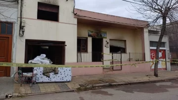 Tragedia: 10 adultos mayores murieron tras un feroz incendio en un geriátrico Tragedia: 10 adultos mayores murieron tras un feroz incendio en un geriátrico