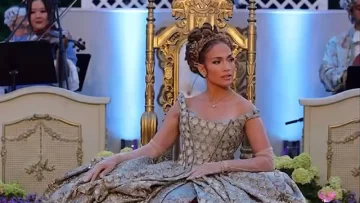 Jennifer López, sin Ben Afleck, se convirtió en lady por una noche Jennifer López, sin Ben Afleck, se convirtió en lady por una noche