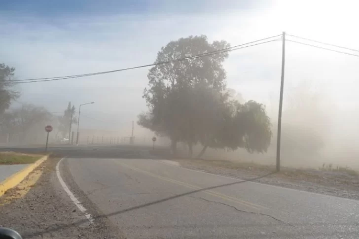 Alerta amarilla en San Juan por viento Zonda y luego un fortísimo sur