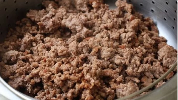 Un carnicero mendocino reveló las diferencias que hay entre la carne picada común y la especial Un carnicero mendocino reveló las diferencias que hay entre la carne picada común y la especial