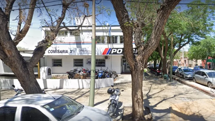 Dos sujetos detenidos después de intentar asaltar a una joven con un arma de fuego Dos sujetos detenidos después de intentar asaltar a una joven con un arma de fuego