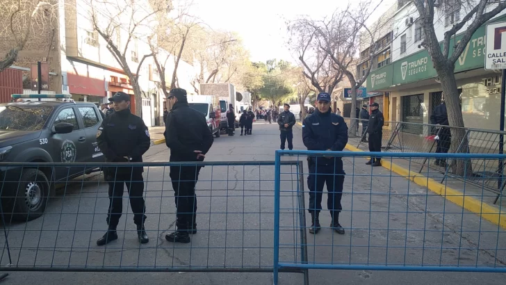 Milei en San Juan: Estricto control de seguridad a los asistentes al acto | Diario de Cuyo