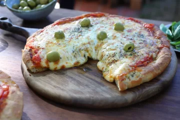 Receta de pizza al molde: ingredientes para hacer la masa y el ABC para prepararla súper rica Receta de pizza al molde: ingredientes para hacer la masa y el ABC para prepararla súper rica