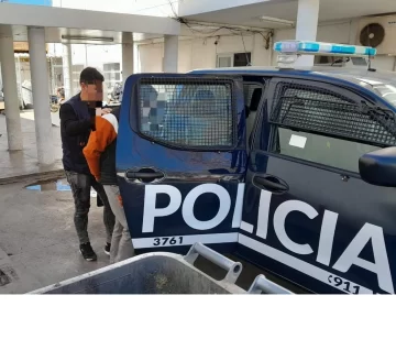 Persecución y disparos en el centro mendocino: arrestaron a una banda de delincuentes sanjuaninos Persecución y disparos en el centro mendocino: arrestaron a una banda de delincuentes sanjuaninos