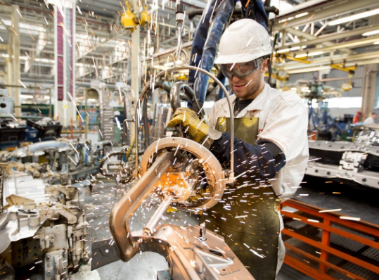 En mayo, la industria cayó un 14,8% anual y la construcción se hundió un 32,6% En mayo, la industria cayó un 14,8% anual y la construcción se hundió un 32,6%