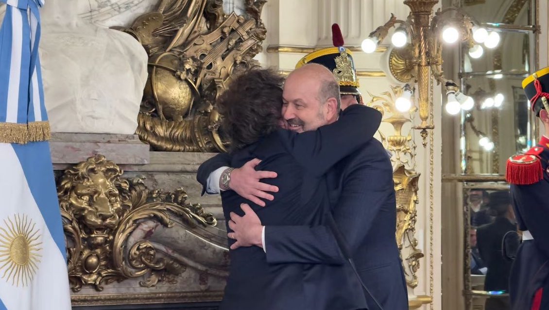 Federico Sturzenegger anticipó que lanzará una reforma aerocomercial Federico Sturzenegger anticipó que lanzará una reforma aerocomercial