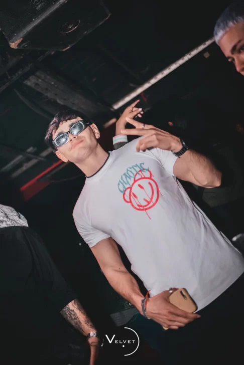 511d6ace-06fb-46c6-a5fb-cf5a99393a90-486x728