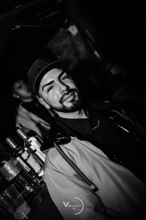 d2528c92-9d58-4444-beab-3f90f0a4bf74-486x728