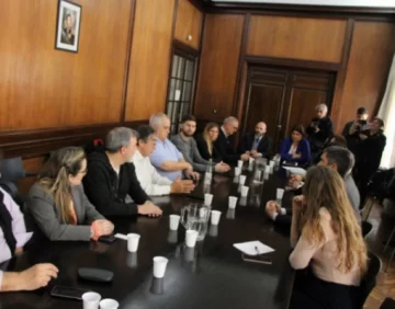 Gobierno homologó el aumento del 6,5% de los próximos dos meses para estatales nacionales Gobierno homologó el aumento del 6,5% de los próximos dos meses para estatales nacionales