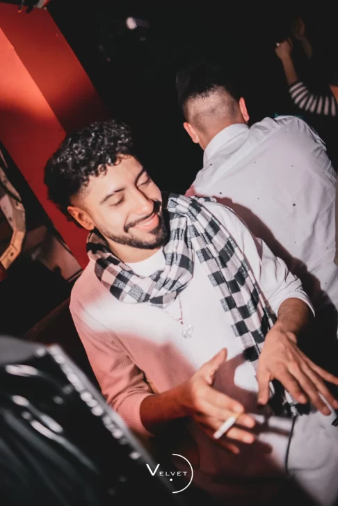 f0a8138f-3799-4c66-8d7f-eb133823d43b-486x728