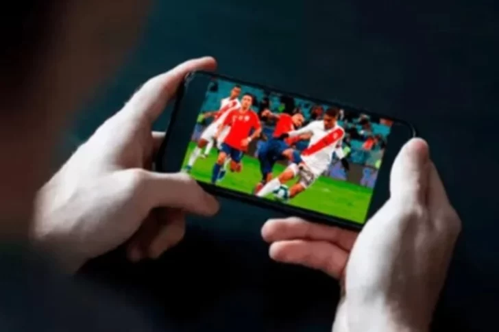 Mirá series, películas y fútbol 100% legal y gratis: las opciones que reemplazan a Magis TV, la app que está fuera d ela ley