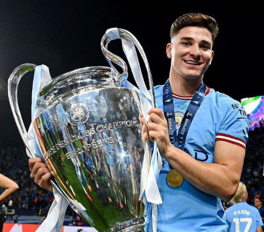 Julián Álvarez se va de Manchester City y Atlético Madrid pica en punta Julián Álvarez se va de Manchester City y Atlético Madrid pica en punta