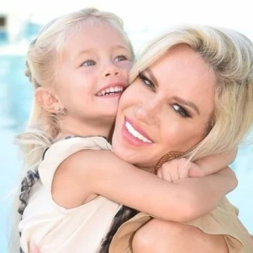 Luciana Salazar rompió el silencio y habló de las pastillas que le da a su hija Matilda Luciana Salazar rompió el silencio y habló de las pastillas que le da a su hija Matilda