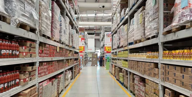 Makro se va de la Argentina: puso en venta sus activos por un valor de USD 200 millones Makro se va de la Argentina: puso en venta sus activos por un valor de USD 200 millones
