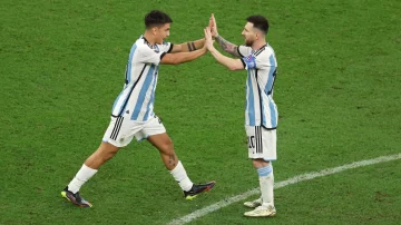 Scaloni definió el equipo que enfrentará a Chile: la “10” es para Dybala y Otamendi será el capitán Scaloni definió el equipo que enfrentará a Chile: la “10” es para Dybala y Otamendi será el capitán