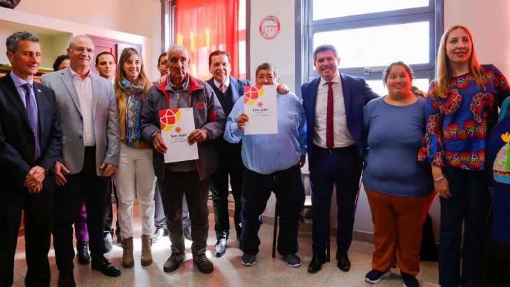 Orrego en Albardón: “Estos operativos territoriales implican estar más cerca de la gente” Orrego en Albardón: “Estos operativos territoriales implican estar más cerca de la gente”