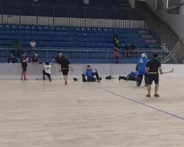 VIDEOS: los jugadores de la Sub-19 reconocieron la cancha donde debutarán en el Mundial VIDEOS: los jugadores de la Sub-19 reconocieron la cancha donde debutarán en el Mundial