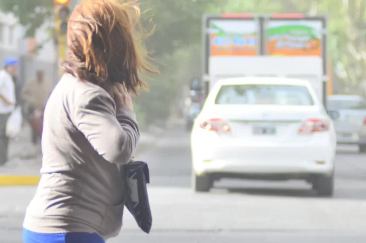 Emiten alerta por viento en varias zonas de San Juan: a qué hora llega y con qué velocidad
