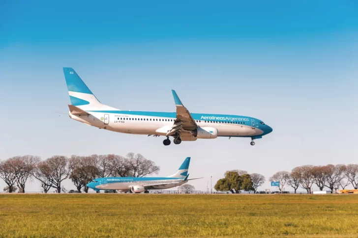 Un gremio de pilotos anunció medidas que afectaría los vuelos de Aerolíneas Argentinas