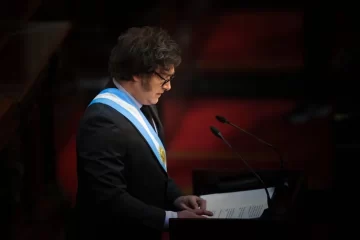 Con fuerte foco en el déficit cero, Milei les pidió a las provincias un ajuste de US$60 mil millones Con fuerte foco en el déficit cero, Milei les pidió a las provincias un ajuste de US$60 mil millones