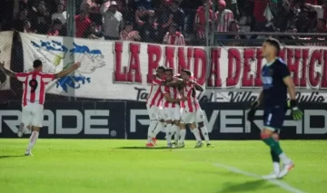 San Martín de Tucumán ganó y estiró la diferencia a 7 puntos con el Verdinegro San Martín de Tucumán ganó y estiró la diferencia a 7 puntos con el Verdinegro