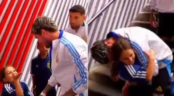 El tierno momento de Rodrigo De Paul con su hija antes del partido entre la Selección argentina y Bolivia El tierno momento de Rodrigo De Paul con su hija antes del partido entre la Selección argentina y Bolivia