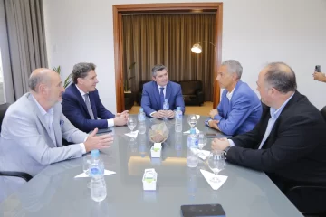 Orrego recibió a ministros de Mendoza y Río Negro en el marco de la FNS Orrego recibió a ministros de Mendoza y Río Negro en el marco de la FNS