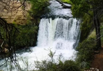 Un nene de 2 años se cayó a un río, fue arrastrado por la corriente y murió ahogado Un nene de 2 años se cayó a un río, fue arrastrado por la corriente y murió ahogado
