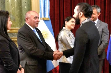 Peluc saludó a Nayib Bukele: “Es un modelo a seguir para nosotros los argentinos” Peluc saludó a Nayib Bukele: “Es un modelo a seguir para nosotros los argentinos”