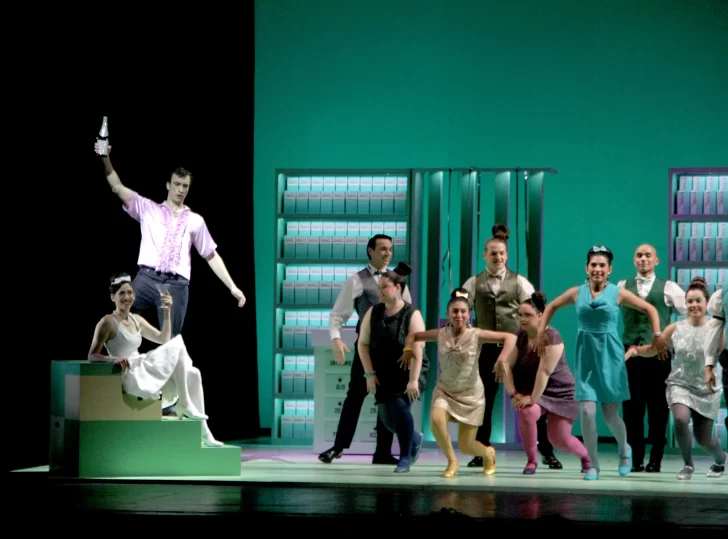 “Es difícil hacer reír con ópera” “Es difícil hacer reír con ópera”