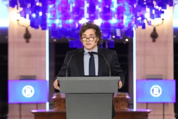 Desde el Palacio Libertad, Milei criticó a las universidades: “No quieren ser auditadas para mantener curros” Desde el Palacio Libertad, Milei criticó a las universidades: “No quieren ser auditadas para mantener curros”