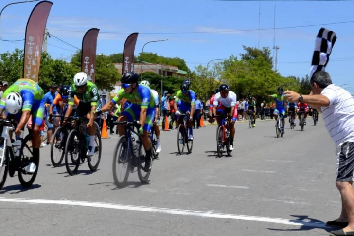 Ángel Oropel lidera la clásica