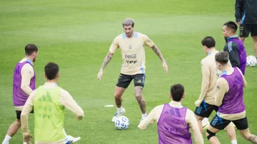 Argentina cierra el año ante Perú