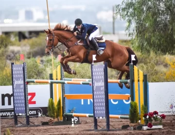 La delegación del Jockey Club cerró el año con éxito en un torneo hípico en Mendoza La delegación del Jockey Club cerró el año con éxito en un torneo hípico en Mendoza