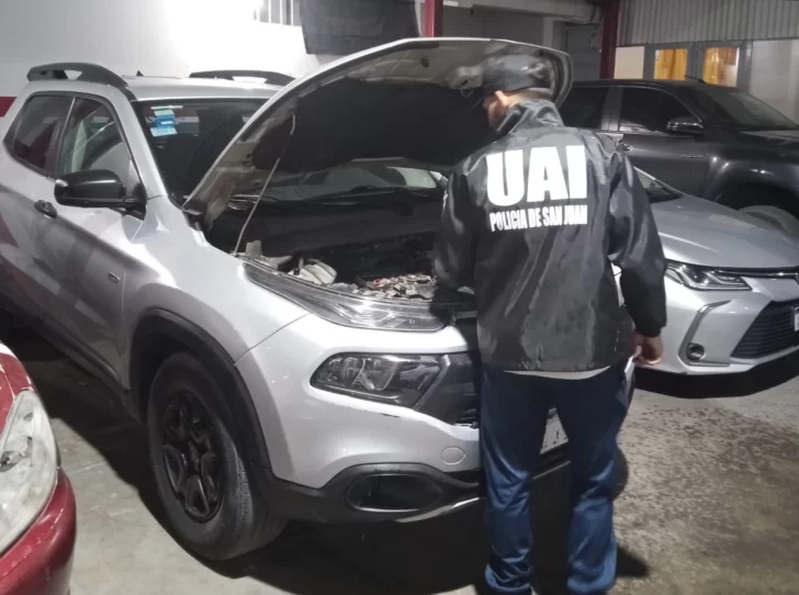 Descubrieron un auto mellizo de Tucumán en San Juan Descubrieron un auto mellizo de Tucumán en San Juan