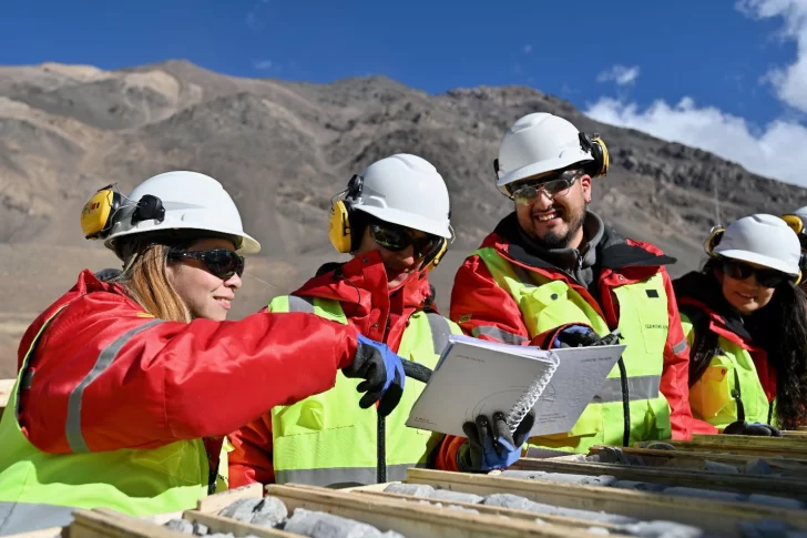Curso de ayudantes perforistas en Calingasta Curso de ayudantes perforistas en Calingasta