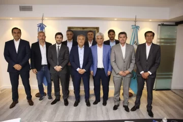 Presión de los gobernadores dialoguistas, entre ellos Orrego, para aprobar el Presupuesto Presión de los gobernadores dialoguistas, entre ellos Orrego, para aprobar el Presupuesto