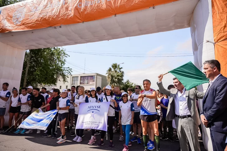 Más de 10 mil alumnos participaron de la maratón de cierre de los Juegos Intercolegiales Más de 10 mil alumnos participaron de la maratón de cierre de los Juegos Intercolegiales