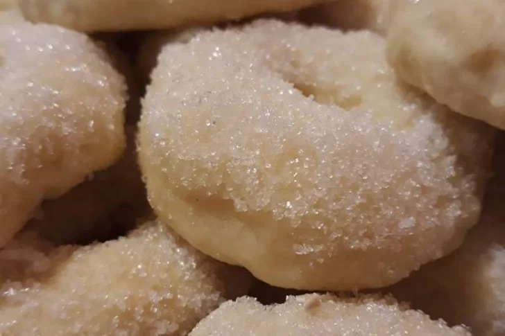 Cómo hacer rosquitas caseras dulces y esponjosas: la receta ideal para la merienda y el mate