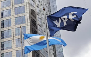 Juicio por YPF: la jueza Preska define si suspende la orden que obliga a la Argentina a entregar las acciones