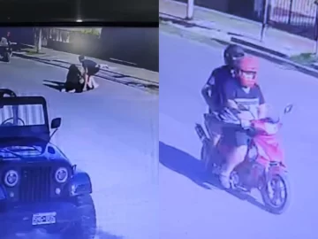 VIDEO: motochorros atacaron a dos jóvenes a plena luz del día, que se defendieron tiradas en la calle VIDEO: motochorros atacaron a dos jóvenes a plena luz del día, que se defendieron tiradas en la calle