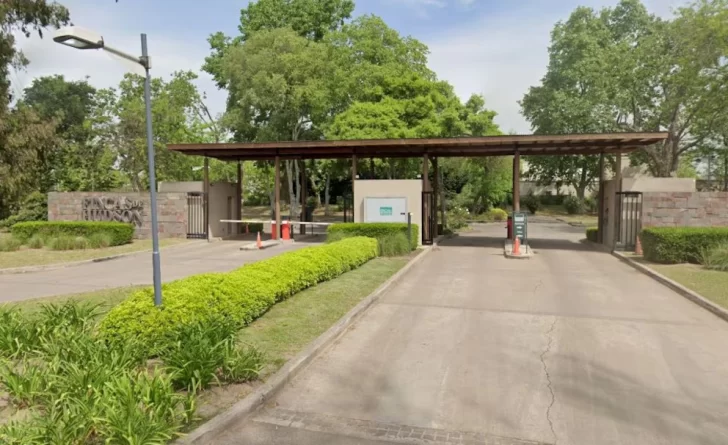 Murió el chico de 14 años que mató a su padre a tiros e hirió a su mamá y a su hermana Murió el chico de 14 años que mató a su padre a tiros e hirió a su mamá y a su hermana